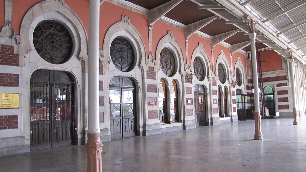 Вокзал Сиркеджи. Фото из личного архива автора.