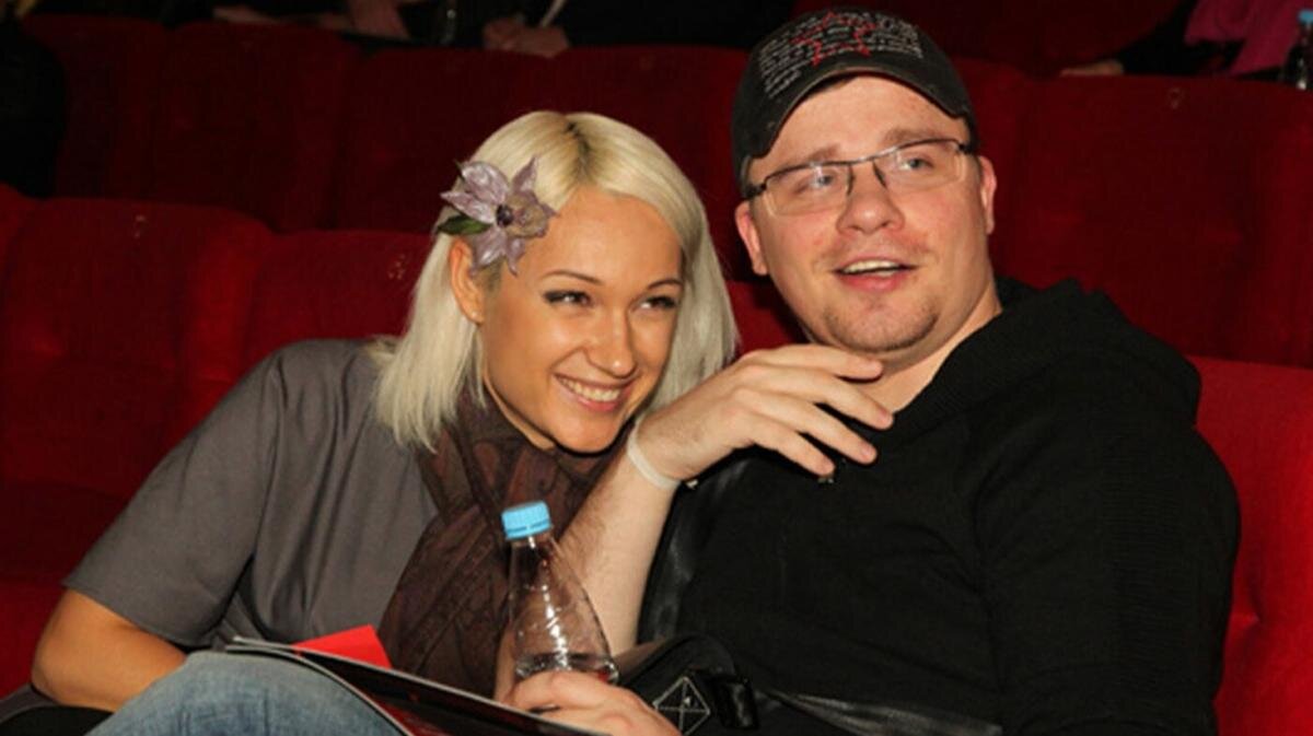 с кем сейчас гарик харламов. гарик харламов. с кем сейчас гарик харламов. харламов и катерина ковальчук гарик харламов 2022. новая девушка харламова 2023.