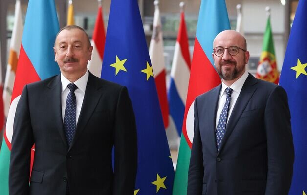 Francois Lenoir / European Union ©Philippe Samyn and Partners architects and engineers - lead and design Partner Studio Valle Progettazioni architects Buro Happold engineers ©Colour compositions by Georges Meurant