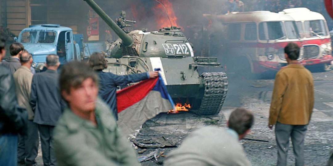 Тяжелые фотографии восстания чехов против СССР: "Пражская Весна" 1968 года