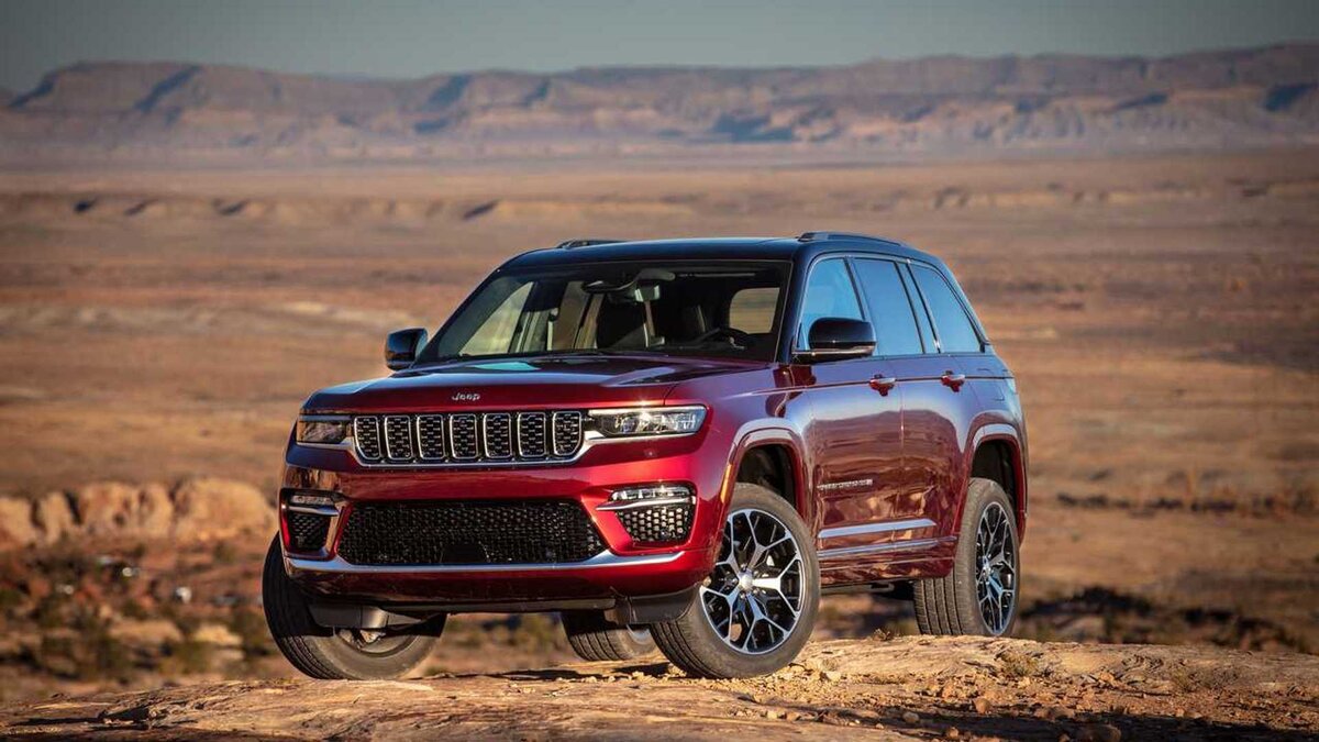 Jeep Grand Cherokee 2024 оказался на 4500 долларов дешевле прошлогодней  модели. Jeep объяснил снижение цены «борьбой с растущей инфляцией» |  iXBT.com | Дзен