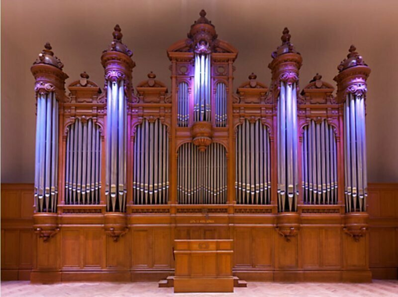 Орган в БЗК им. П.И.Чайковского; мастер – Аристида Кавайе-Коля 