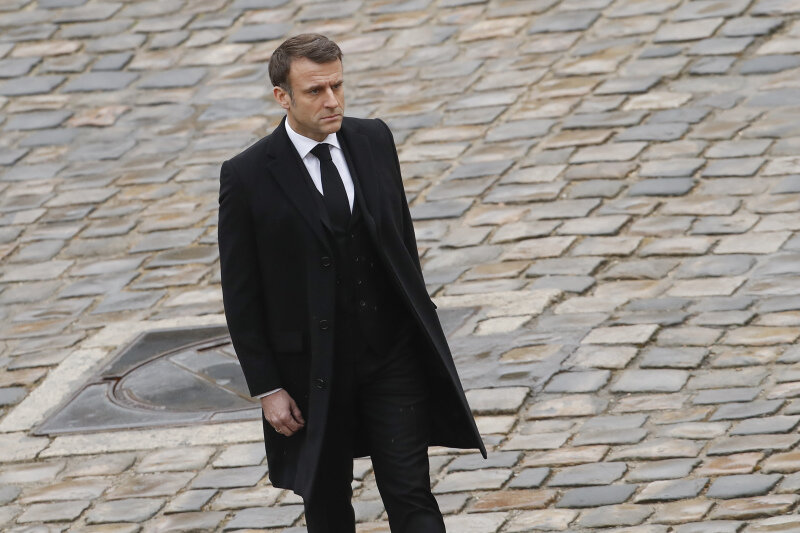 риэлтор девушка. университет обмана. обманула агентство. обманула агентство. объятия команда фото.