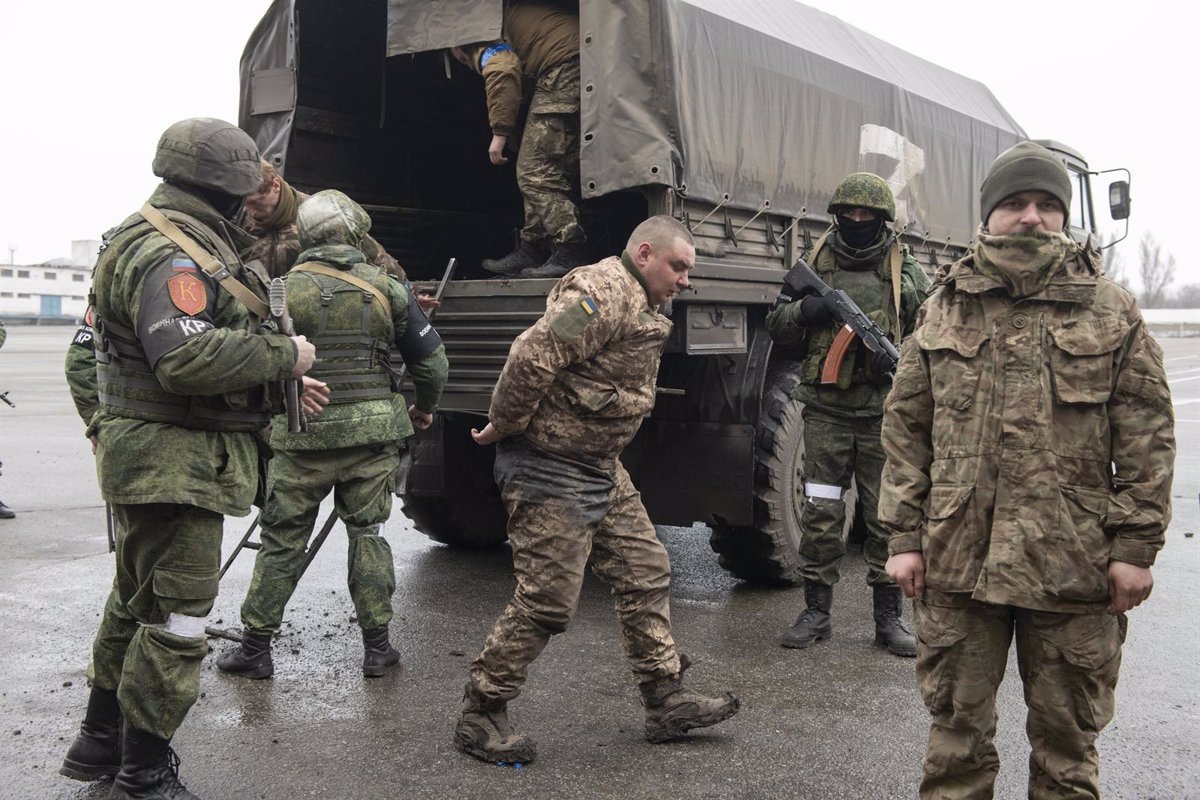 Российские военные взяли в плен пятерых молодых идейных нацистов родом из  Киева | RuNews24.ru | Дзен