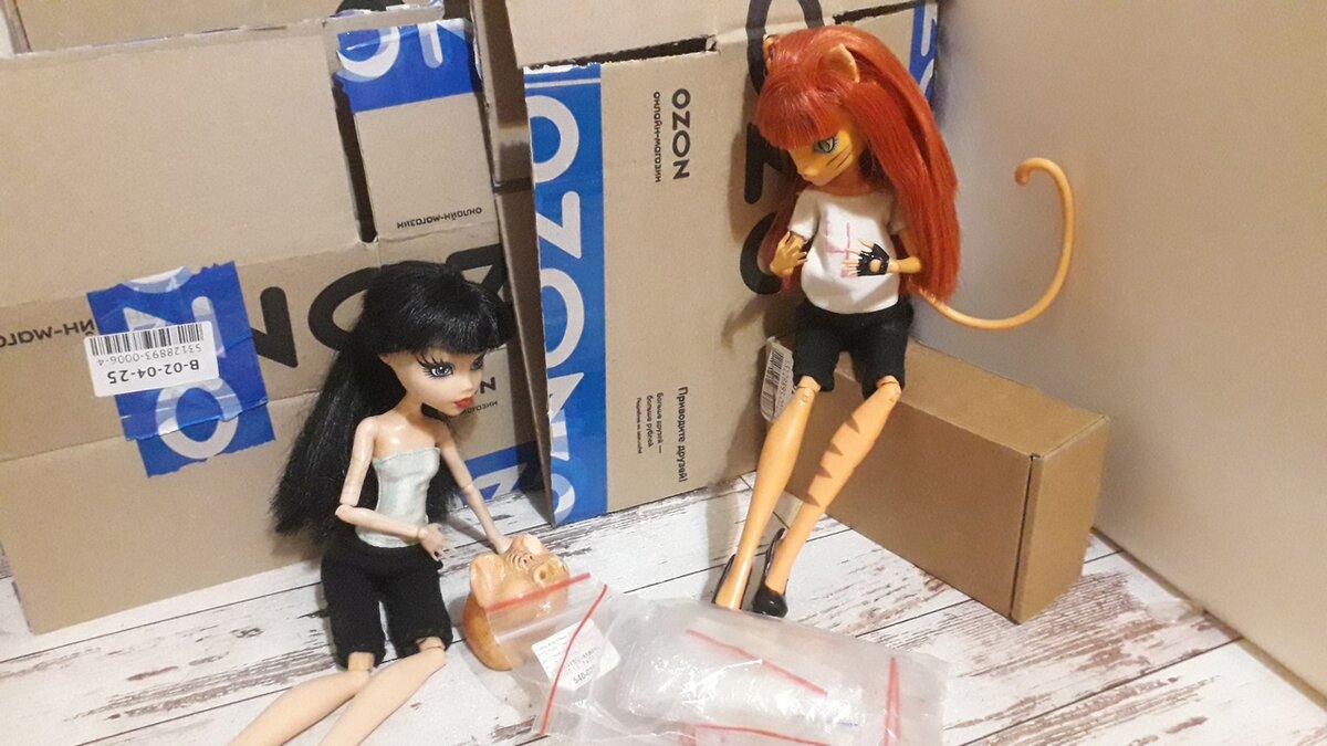 Часть старых вещей мы выбросили.