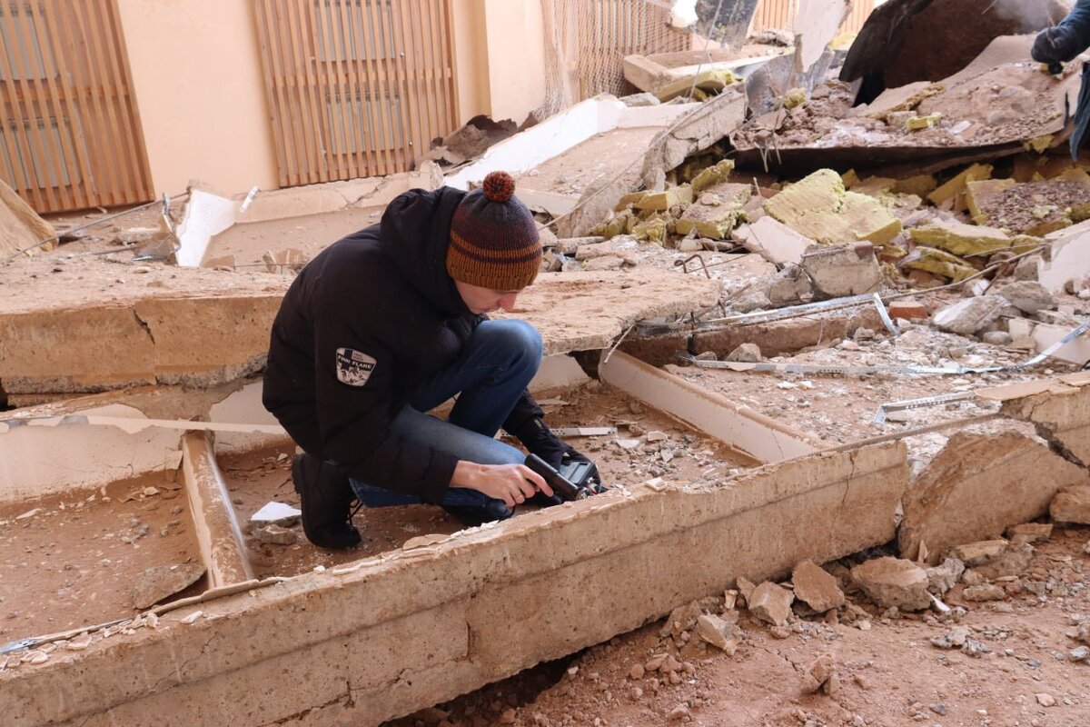    Эксперты выясняют причины обрушения крыши спортзала гимназии в Красногвардейском районе Андрей Севостьянов