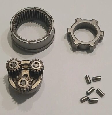 Редуктор шуруповерта в диаметре не более 8 см