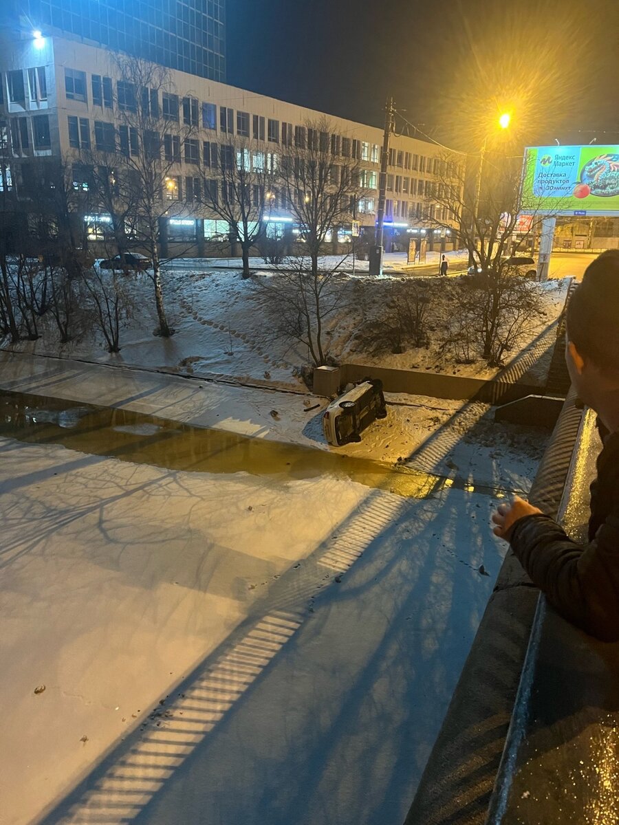 © vk.com/ДТП и ЧП Санкт-Петербург/Леонид Мошников
