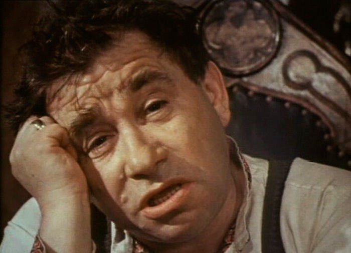 Михаил Светин. Кадр из фильма "Она с метлой, он в черной шляпе".