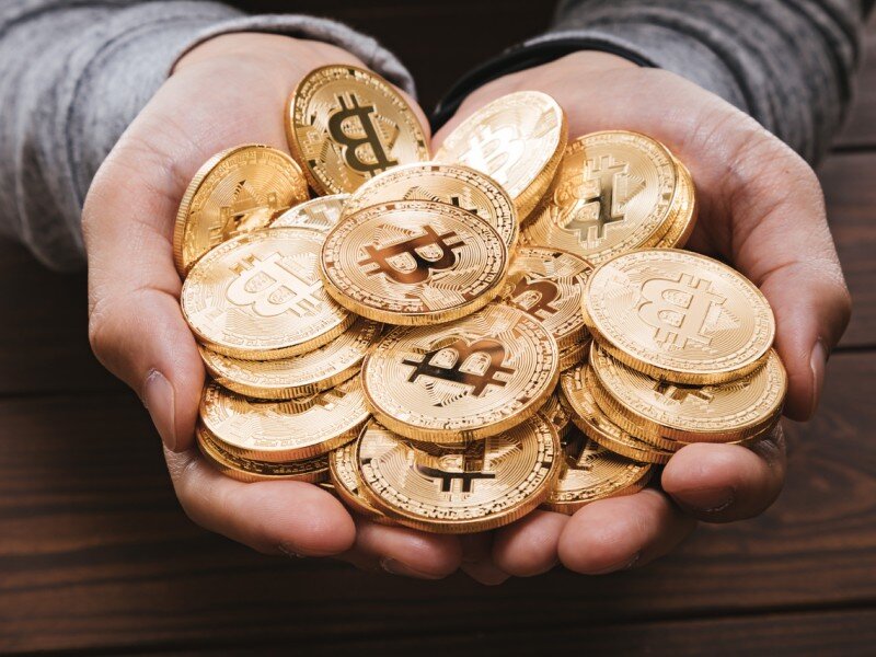    Bitcoin рекордно подорожал впервые с 2021 года. Что говорят аналитики?