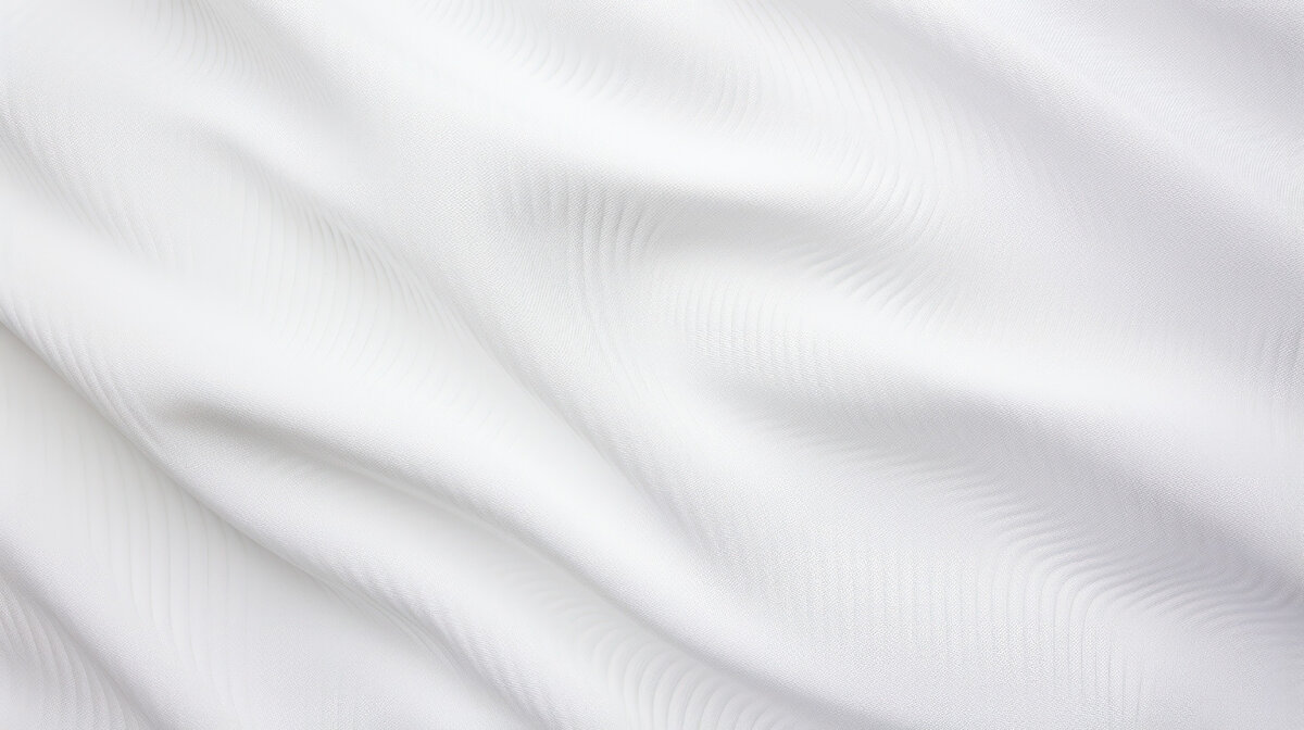 Институт цвета Pantone объявил оттенком 2024-го года малиново-красный — он символизирует оптимизм, хорошее настроение, устойчивость и стабильность. Но в моде будут и другие цвета.-4