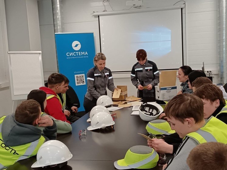 Расписание групповых программ. Group программа. Расписание групповых тренировок. Расписание сатурн на день. Vsp group партнерка.