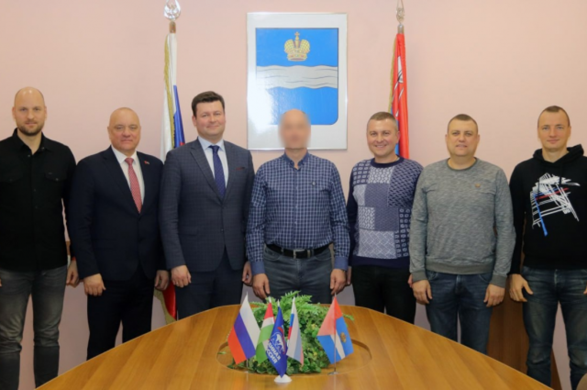    Калужские депутаты собрали деньги на автомобиль для СВО