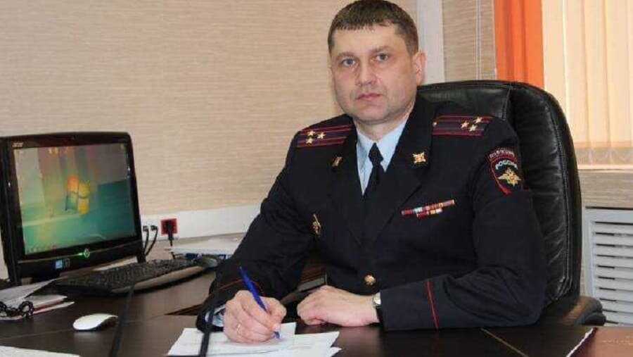 Чичков брянск. Инспектор в сизо форма. Чичков брянск. Чичков брянск. Чичков брянск.