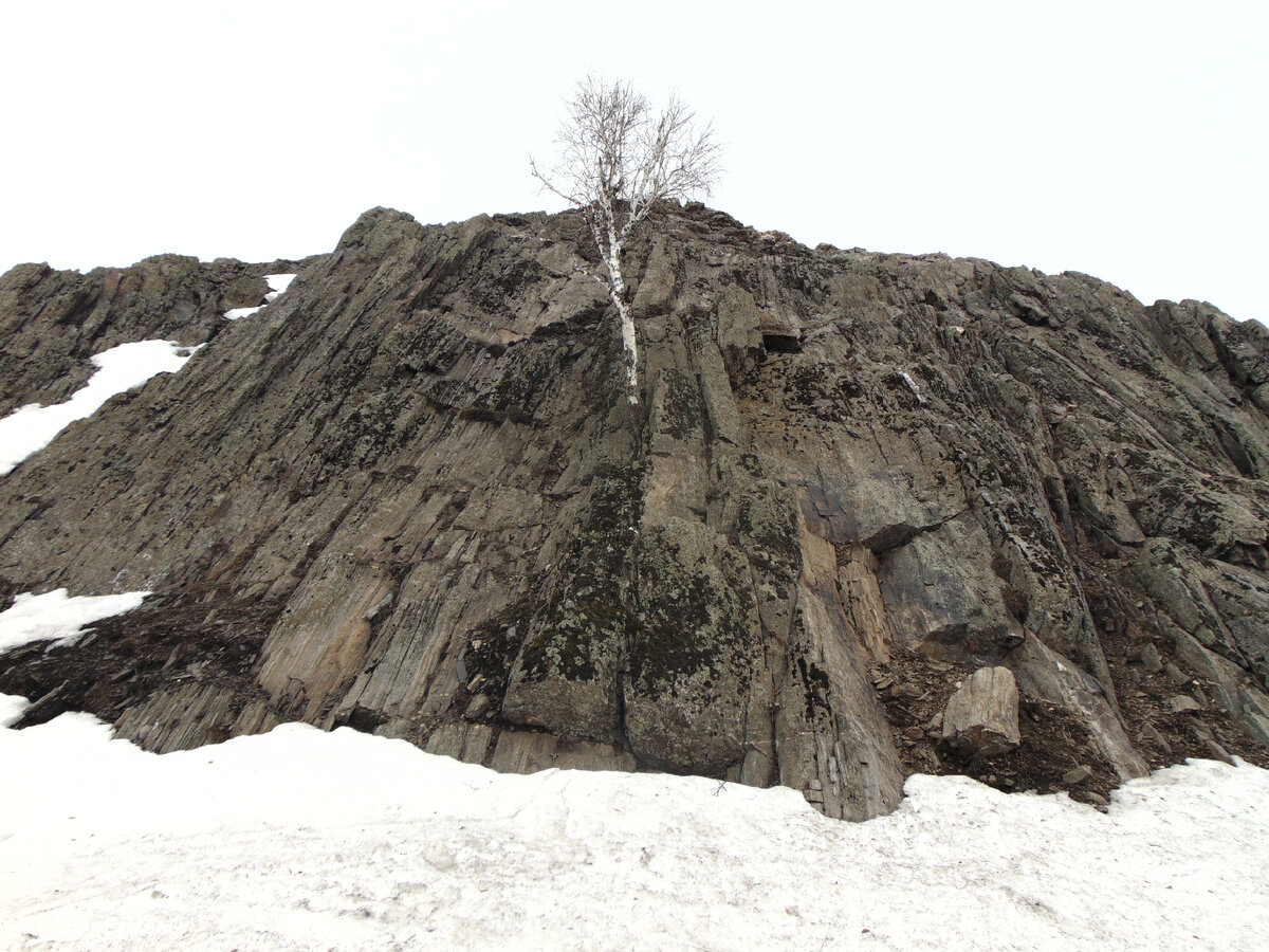 наш маленький "Эверест". на эту гору мы и поднимались. фото автора Анна К.