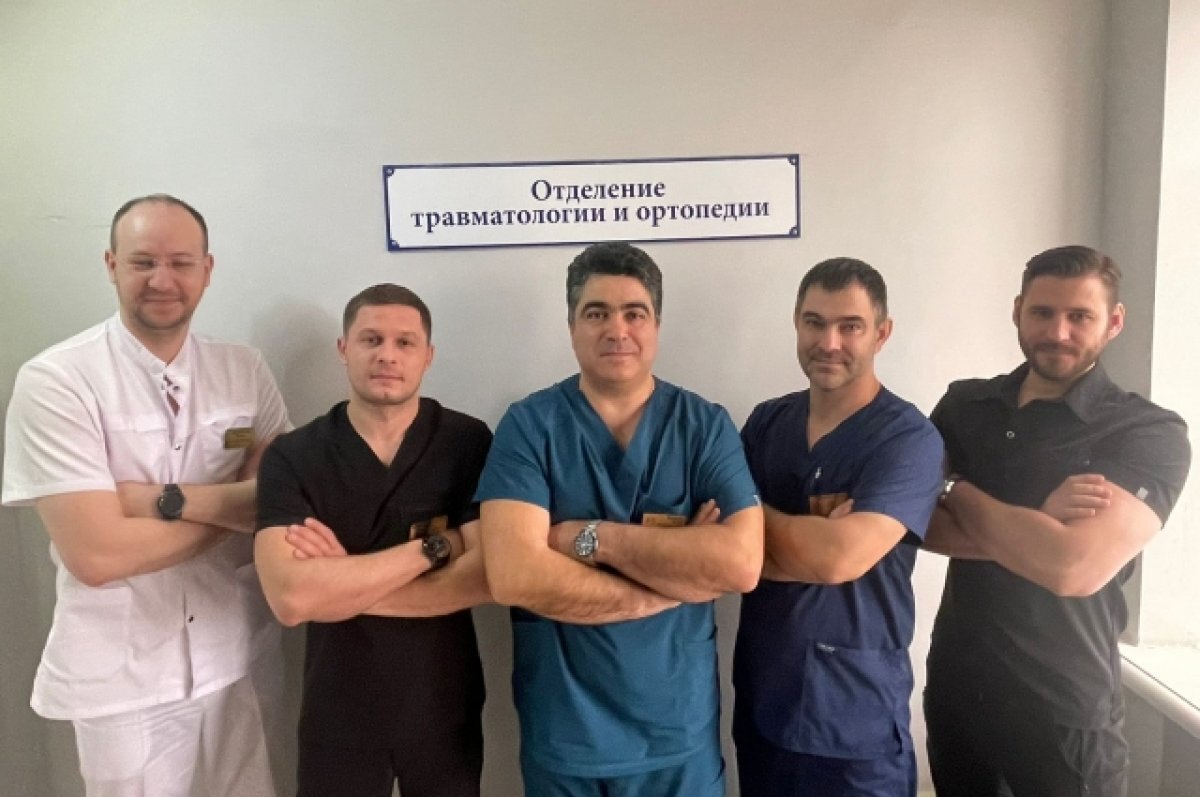    Слева направо: Алексей Малыхин, Никита Лущенков, Игорь Богданов, Максим Анохин, Сергей Рябоконев.