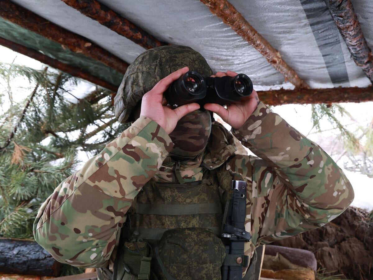    Военнослужащий зенитно-ракетного подразделения в зоне спецоперации© РИА Новости / Сергей Аверин