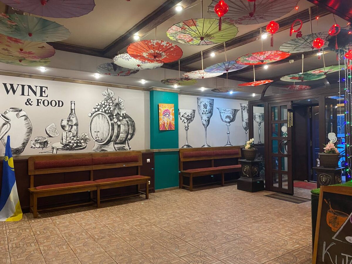 За китайский колорит отвечают зонтики