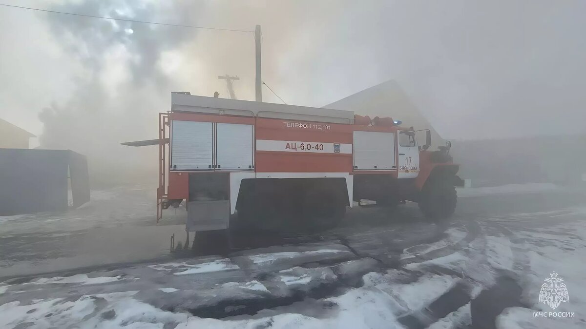 Двухлетнего ребёнка спасли из огня в Белгороде, ещё 30 человек эвакуировали  | Бел.Ру | Дзен