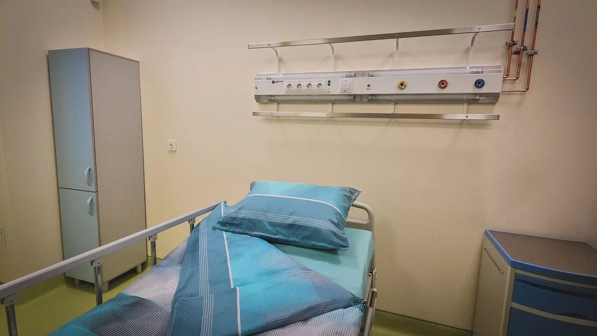     В больнице просят отнестись с пониманием к временным ограничениям, а также напоминают об особенностях данного заболевания.