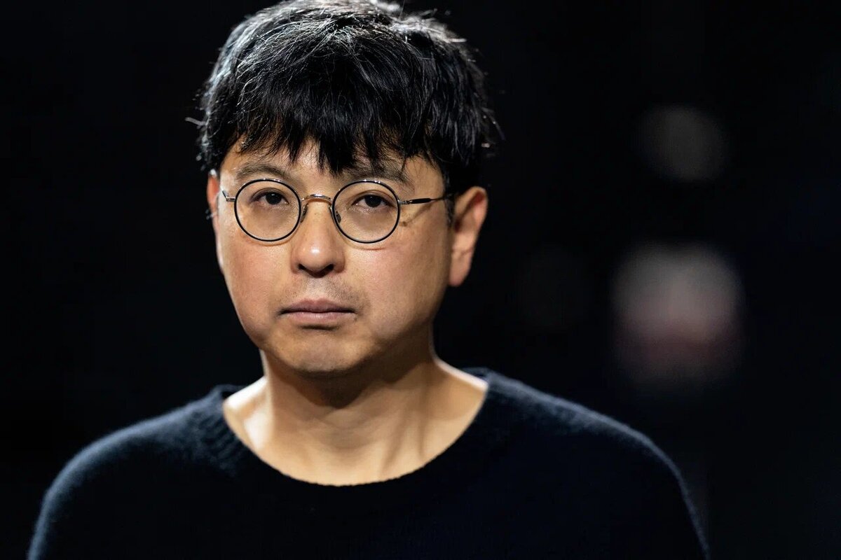 Японский режиссёр Мотои Миура. Фото: Театр Наций