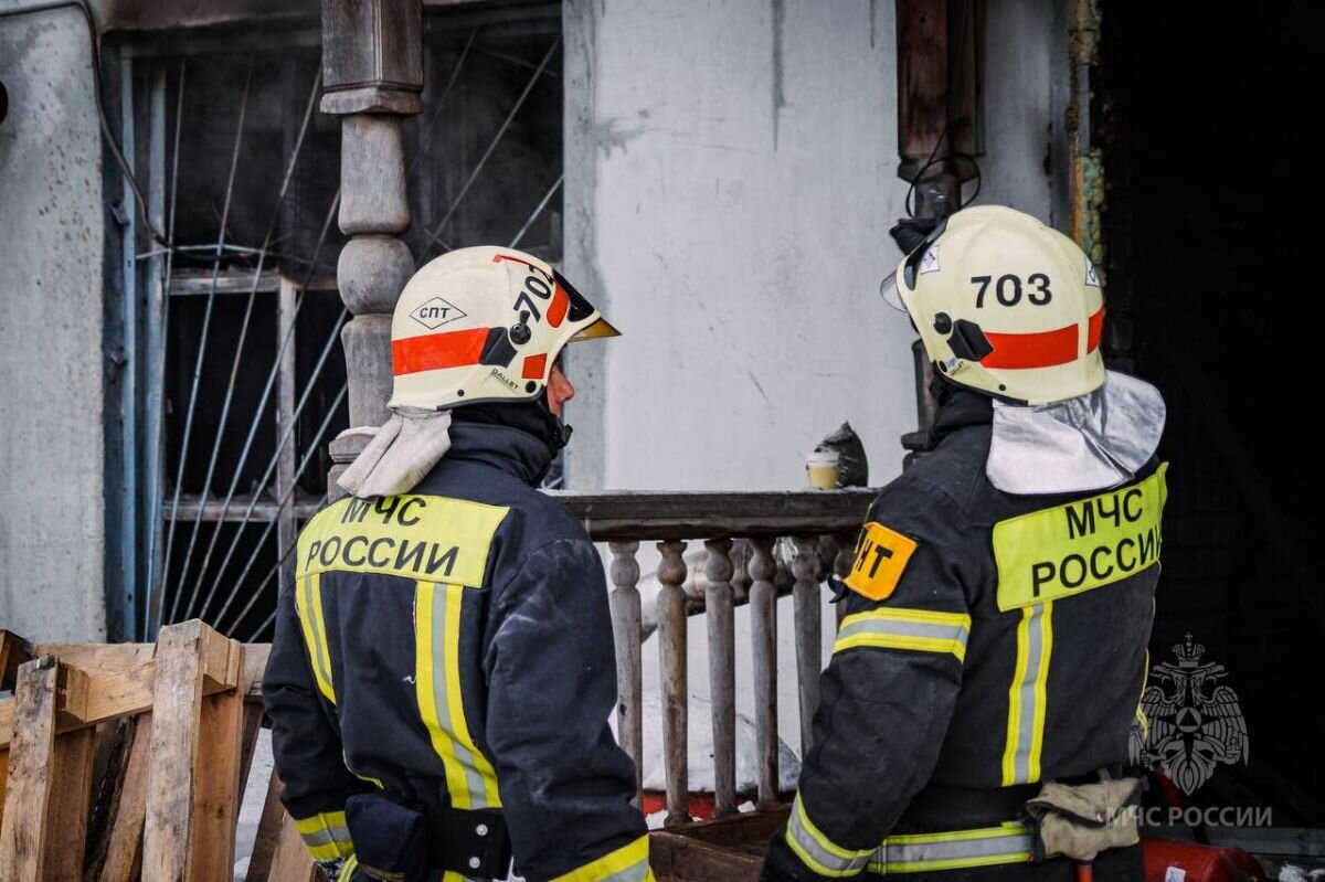 МЧС опубликовало видео и фото горевшего в Иванове склада с матрасами |  «Ивановские новости» | Дзен