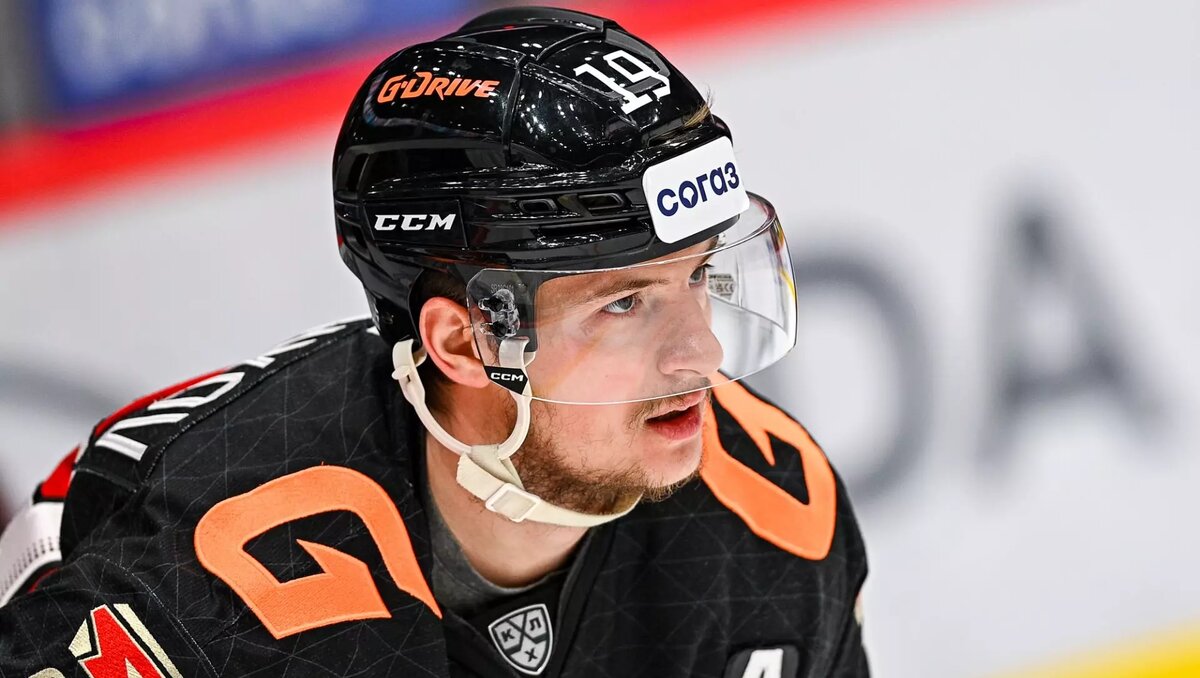     Игрок ждет от сегодняшнего матча атакующий хоккей с обеих сторон.