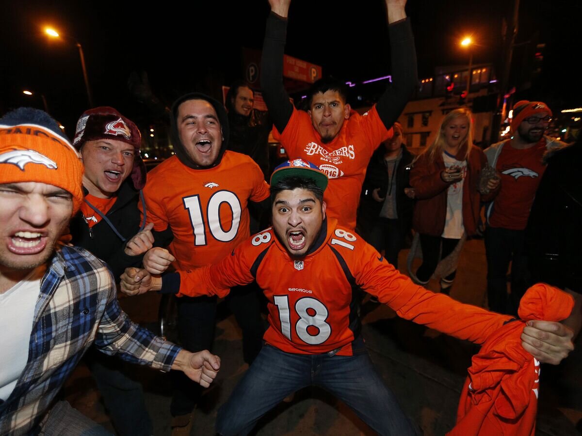 фанаты кс. футбольные фанаты хулиганы. эмоции болельщиков. футбольные хулиганы англии. футбольные фанаты экстремизм.