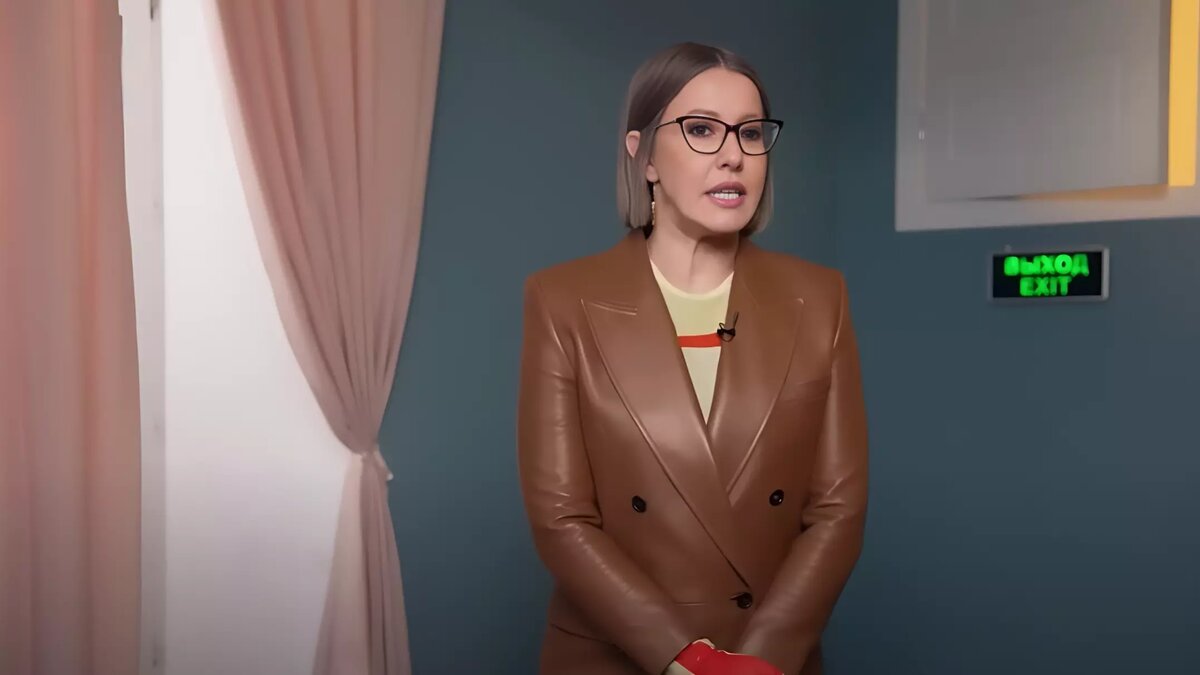     За несколько дней фигура Ксении Собчак взлетела в плане обсуждаемости в интернете. Скандальная журналистка умудрилась оказаться в центре внимания как минимум в двух негативных инфоповодах.