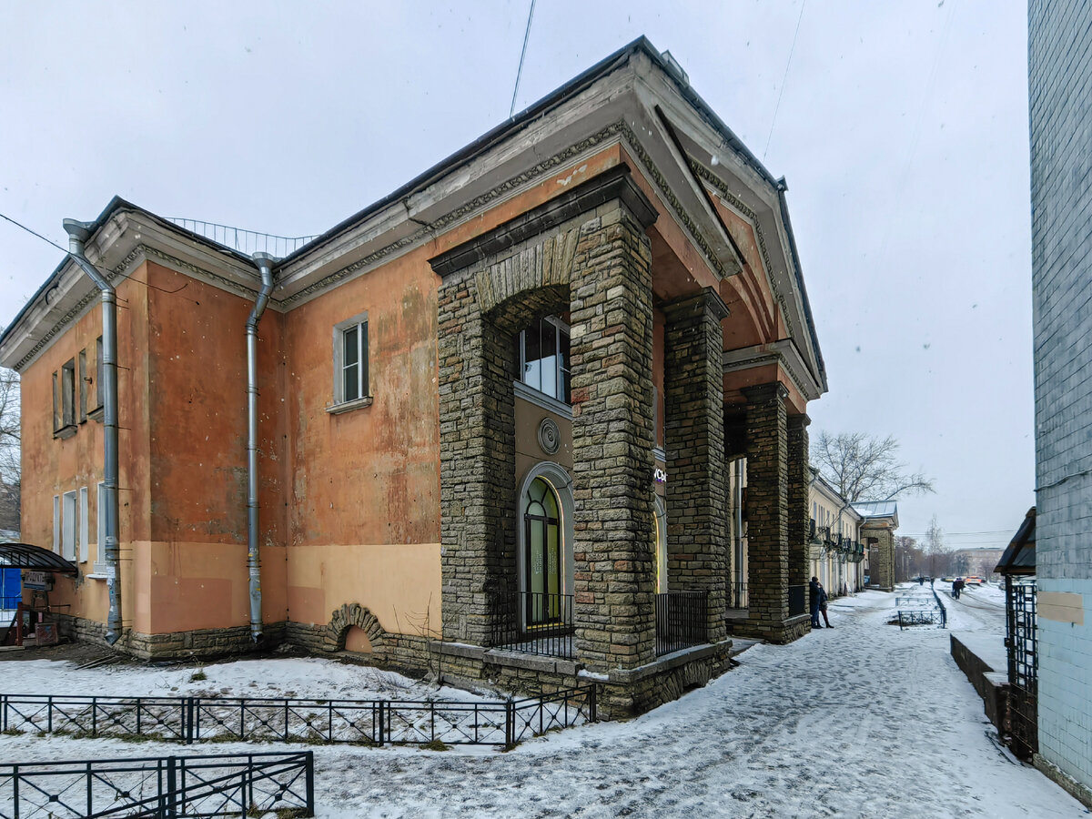 канада торонто пригород. жилища бедных древнего египта. каир жилые кварталы. бамбуковый дом на бали. район ричмонд лондон жилье.