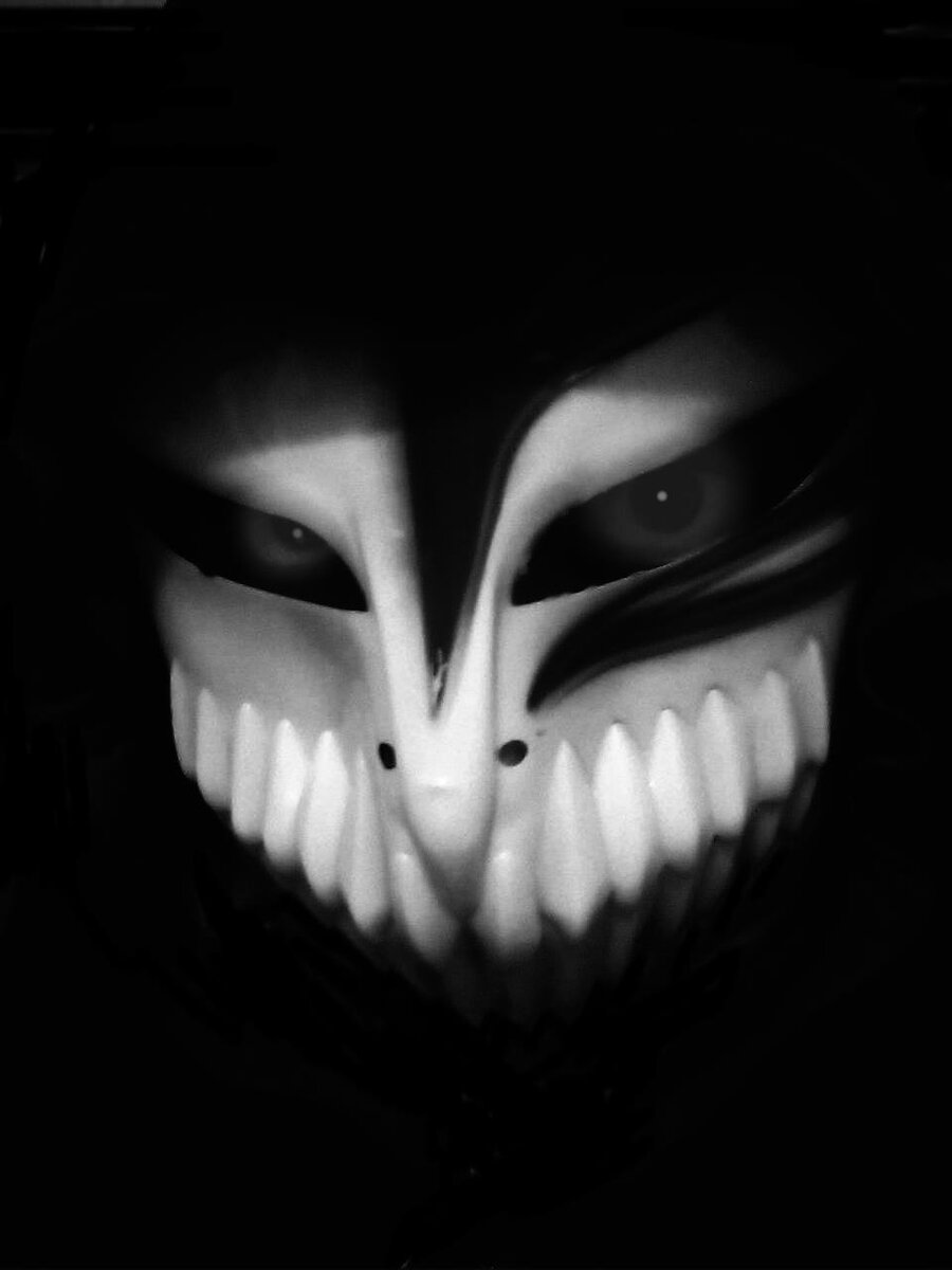 Маски, которые мы носим.