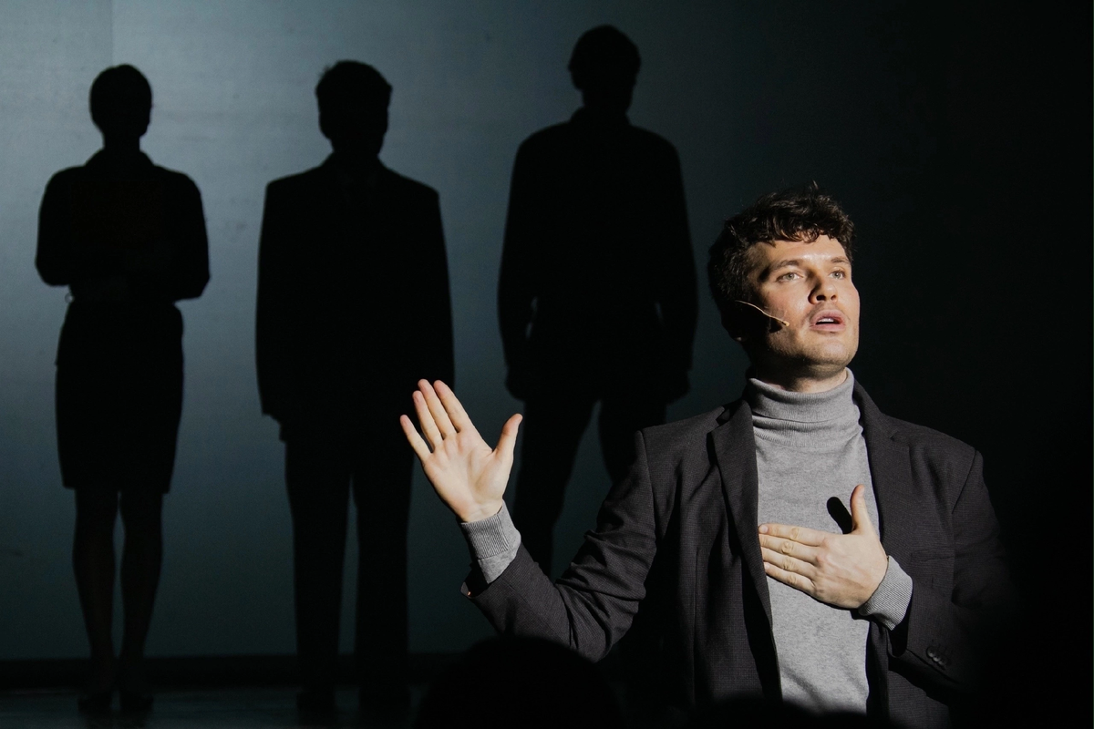 Фотографии со спектакля 