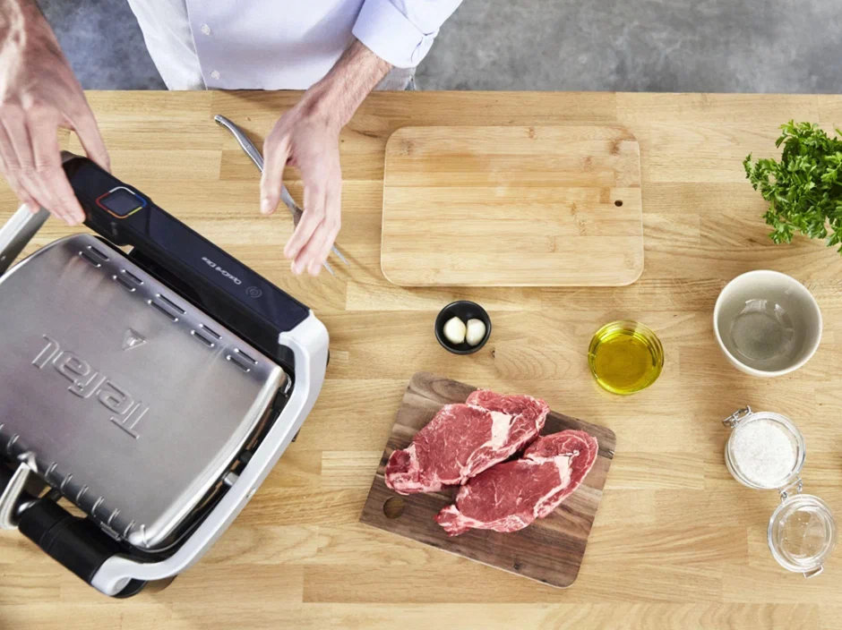 Например, у гриля Tefal Optigrill Elite 12 программ, которые помогут приготовить сочные и ароматные стейки из разных видов мяса