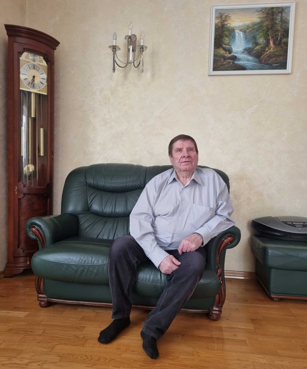 Нынешний юбилей Николай Попов решил отметить в два захода - сначала 11 февраля в узком семейном кругу, а затем 24 февраля - в более широком - с родственниками и друзьями