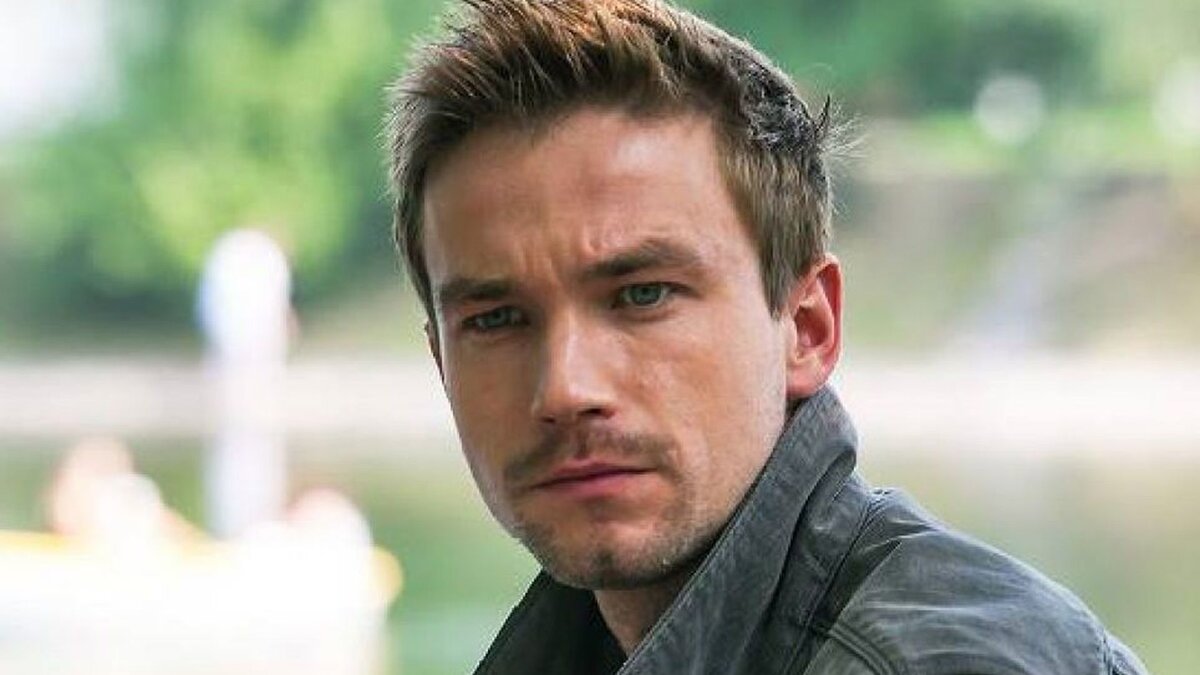 фото из интернета: Александр Петров ( игравший роль Гриши Измайлова )