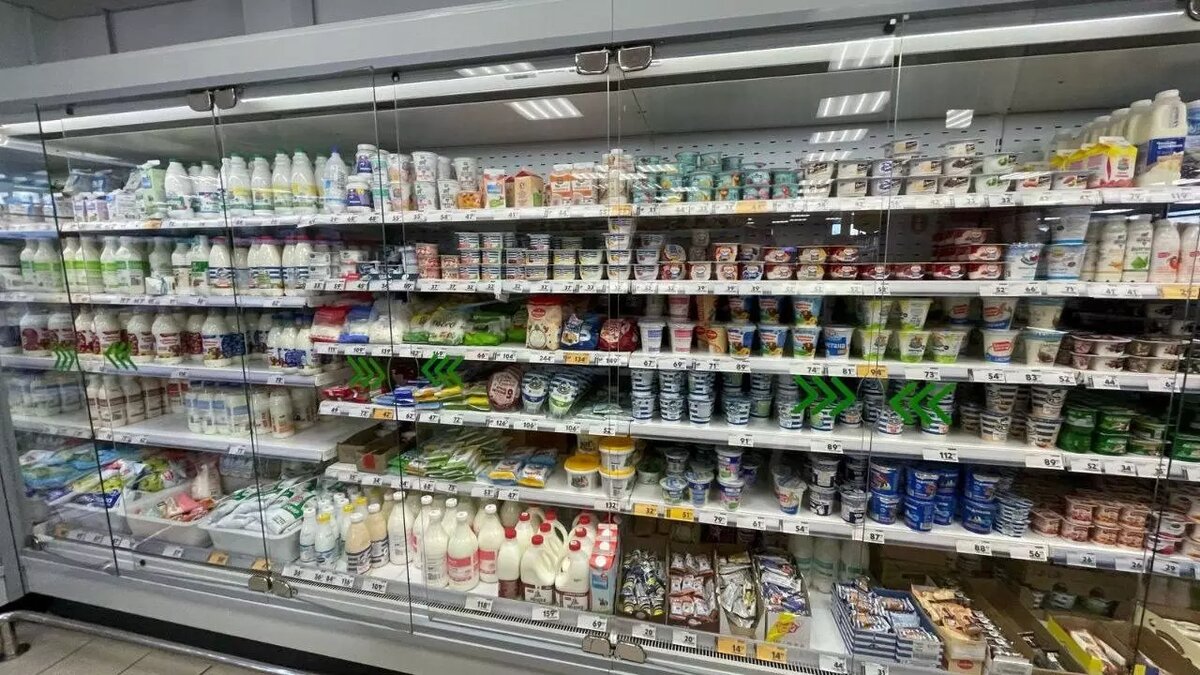     Администрация Волгоградской области официально опровергла слухи о дефиците продуктов в Котельниково после того, как в соцсетях завирусилось видео из одного из местных магазинов с пустыми прилавками.