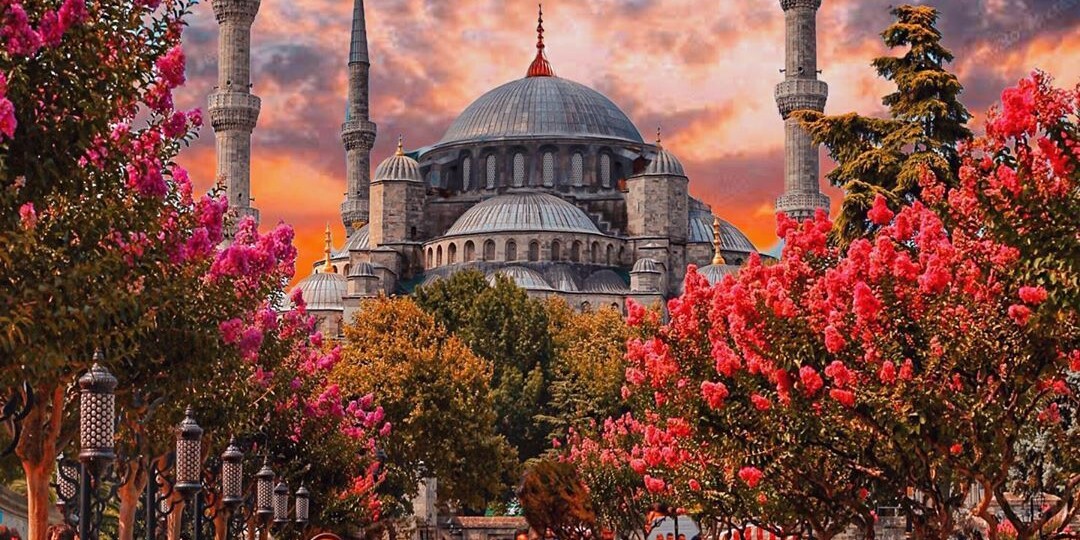 Кто основал Стамбул? Почему город так называется?