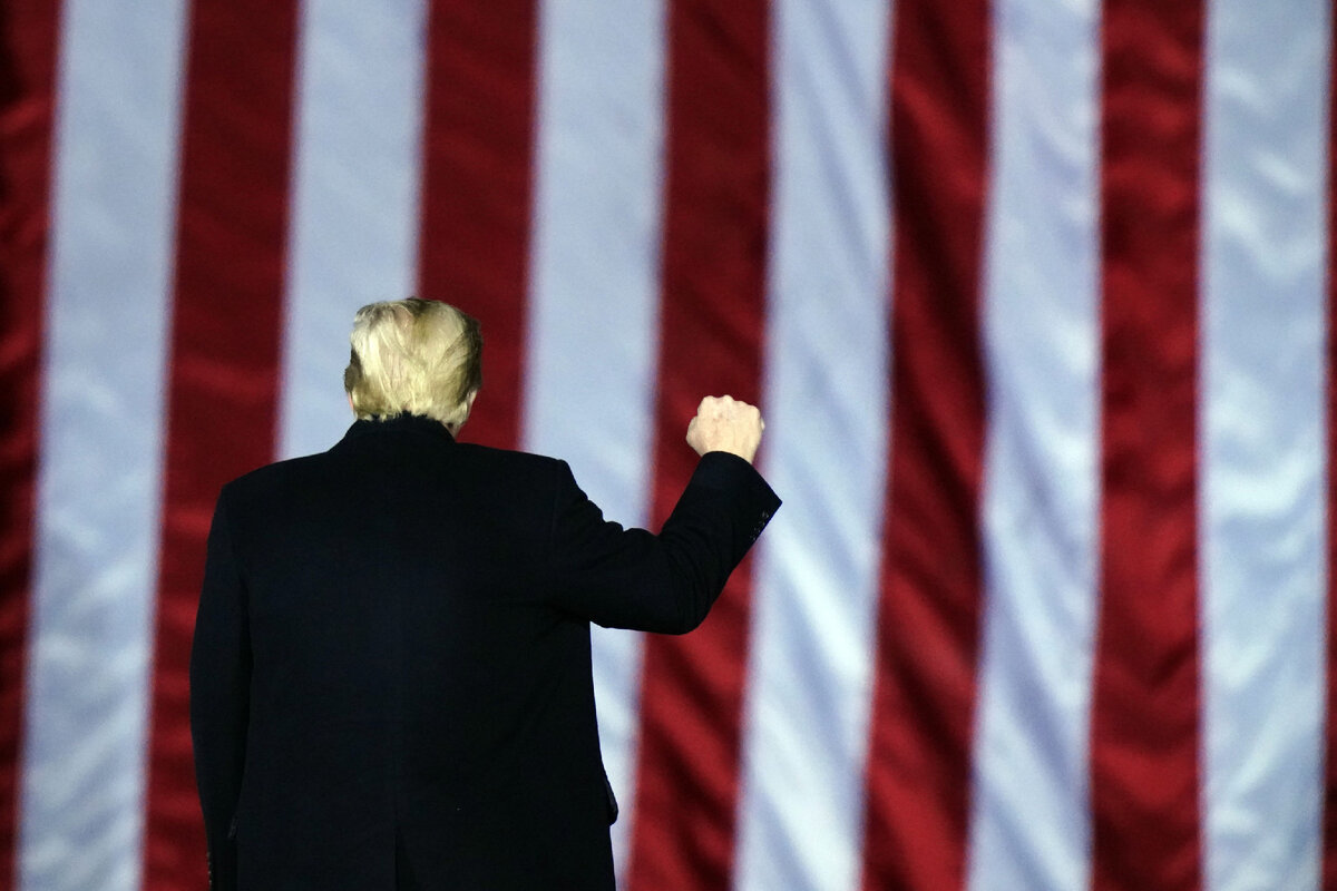 Дональд Трамп / AP Photo/Brynn Anderson