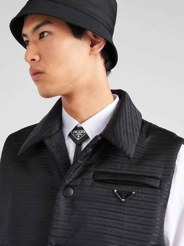  📷    Сумки, кожаный галстук и валентинки со смыслом: подарки для самых-самых на День всех влюбленных (фото 2)