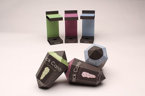 упаковка в виде конфеты. конфеты в упаковке. красивая коробка для подарка. коробка для подарка. конфетка в подарочной упаковке.