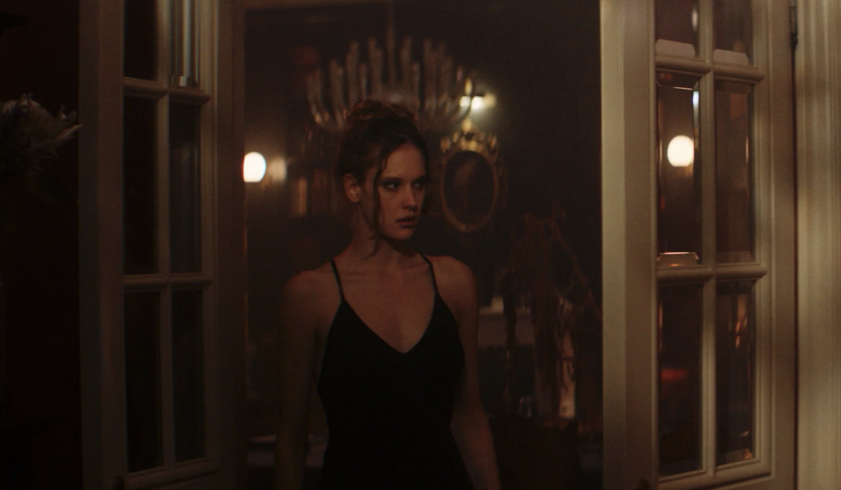     Кадр из фильма «Тайное влечение» (2022) / kinopoisk.ru