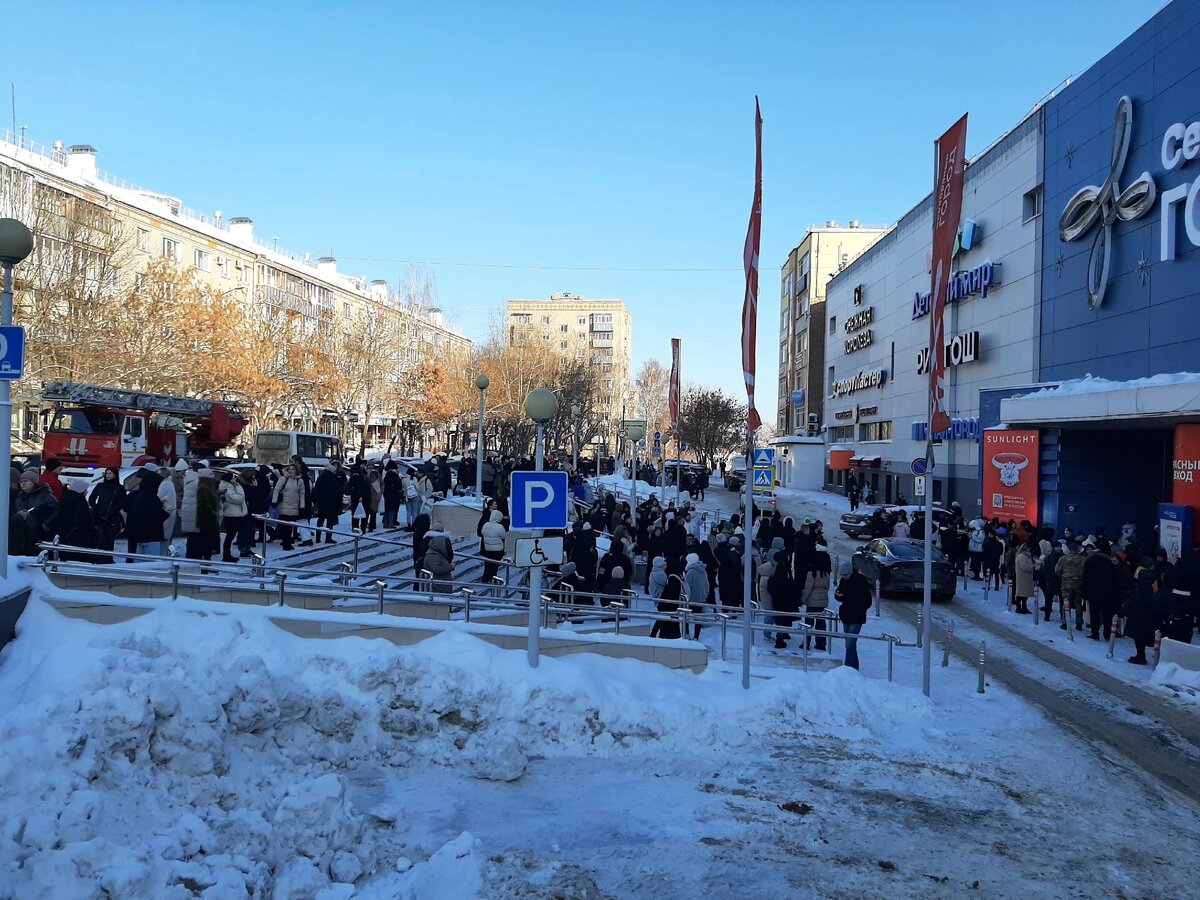 В Иванове пожарные ликвидировали открытое горение в «Серебряном городе» |  IvanovoNEWS | БАРС | Новости | Иваново | Дзен