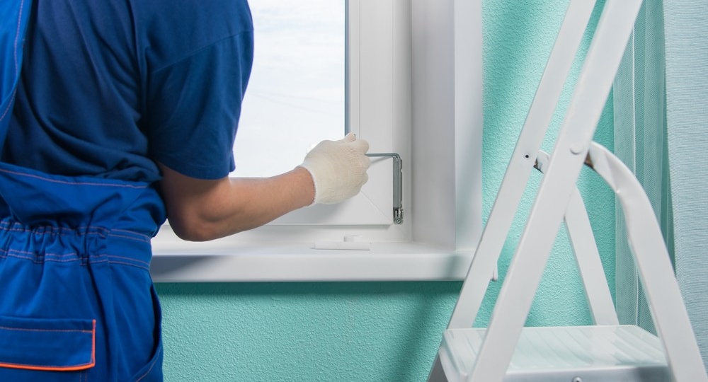 Что делать, если не закрывается пластиковое окно: 6 неполадок и способы их исправить