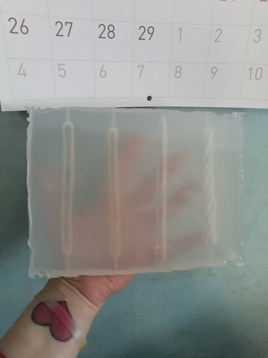 Личное фото автора: силиконовая форма для свечей своими руками