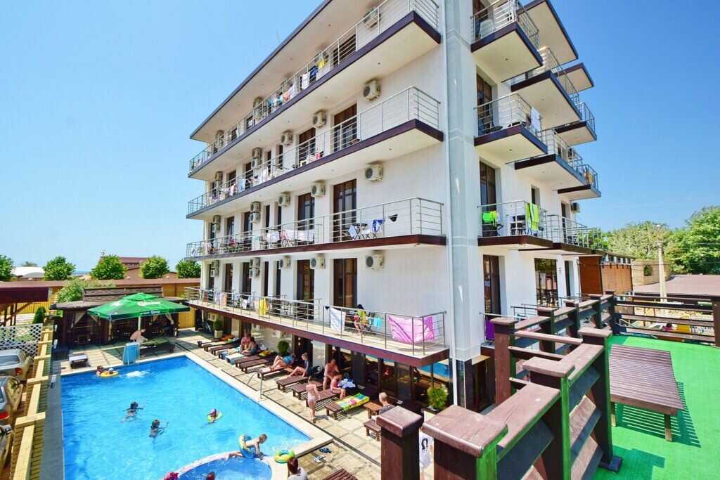 гостевой дом голд витязево. , 18, село витязево. отель в витязево анапа голд. малая бухта анапа корпус 4. витязево улица славная.