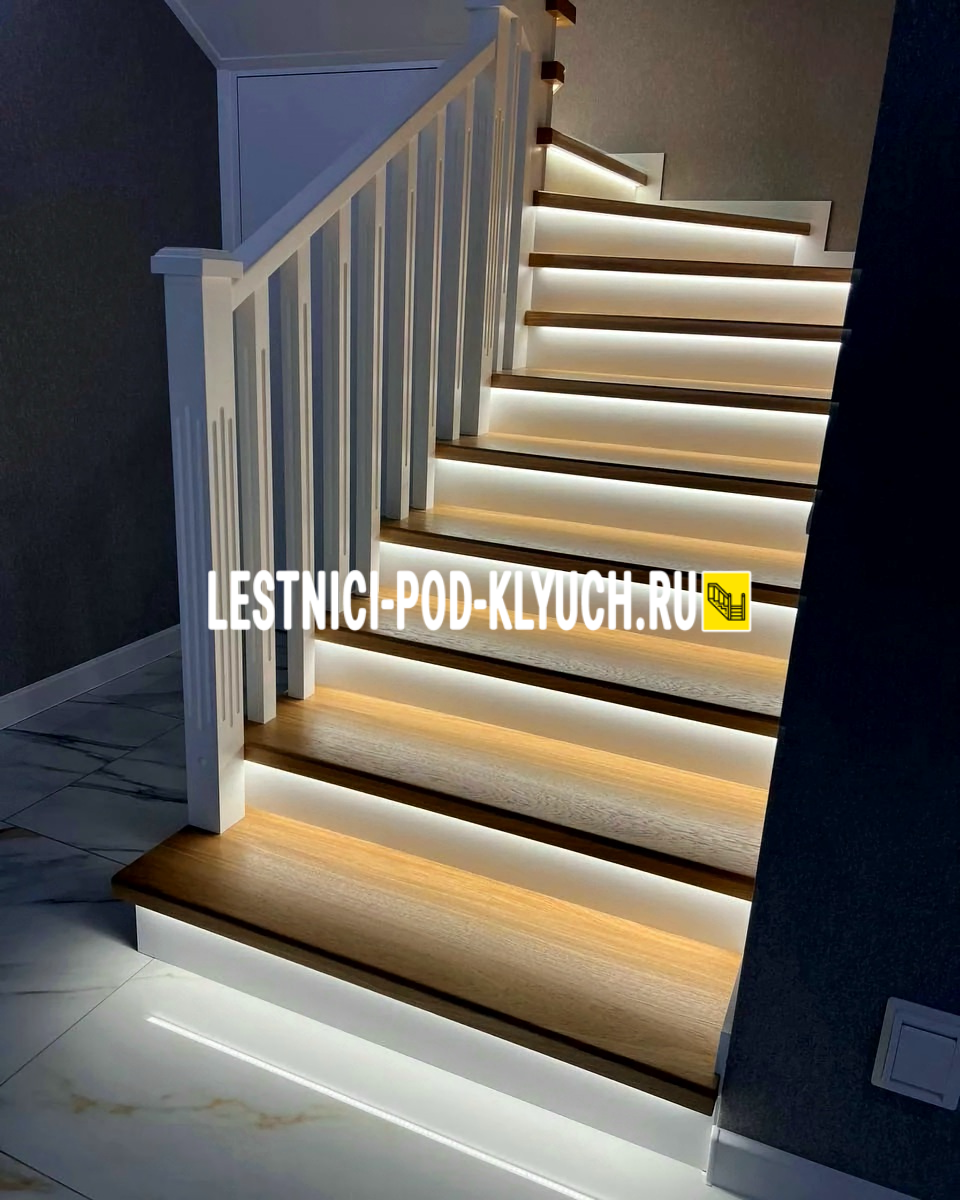 Принимаем звонки: пн-вс с 8:00 до 21:00 (+7 499 490-72-90). Электронная почта: info@lestnici-pod-klyuch.ru 