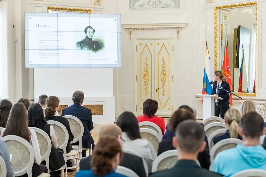 Фото: (с) пресс-служба Петербургского молодежного исторического форума "Герои Отечества"