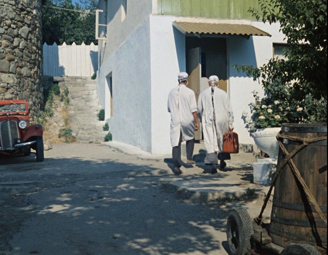 кадр из фильма "Кавказская пленница"