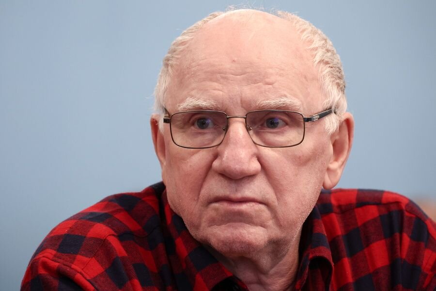 Актер Валерий Баринов обвинил Елену Проклову в торговле телом