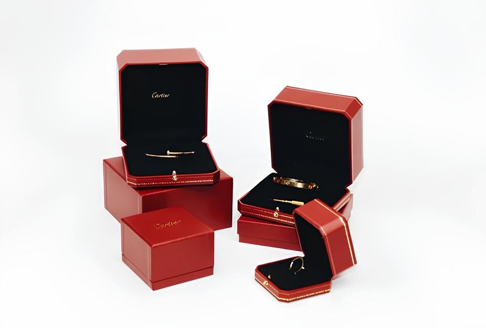 Продукция Cartier